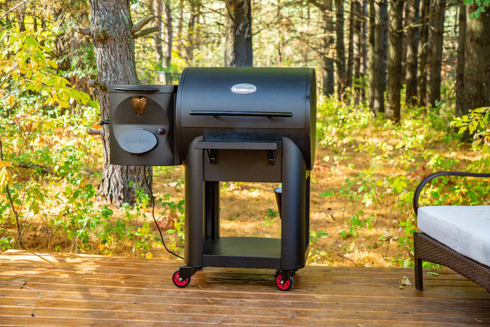 Louisiana Grills 10595 47 Inch Freestanding Smart Wood Pellet