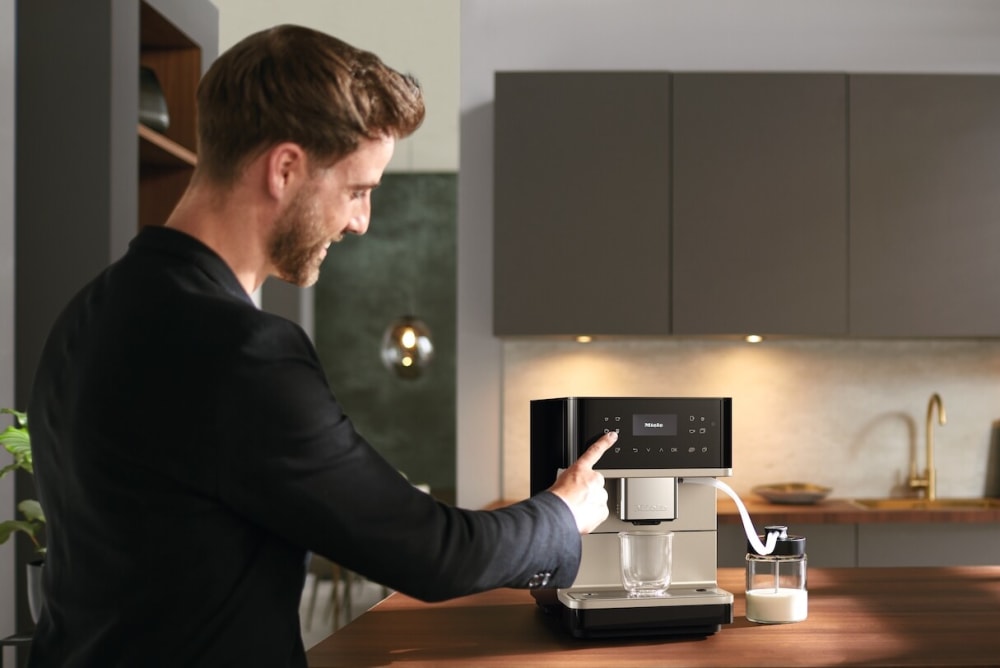 ミラミン Miele CM6360OBCM MilkPerfection 10 Inch Countertop Smart Coffee