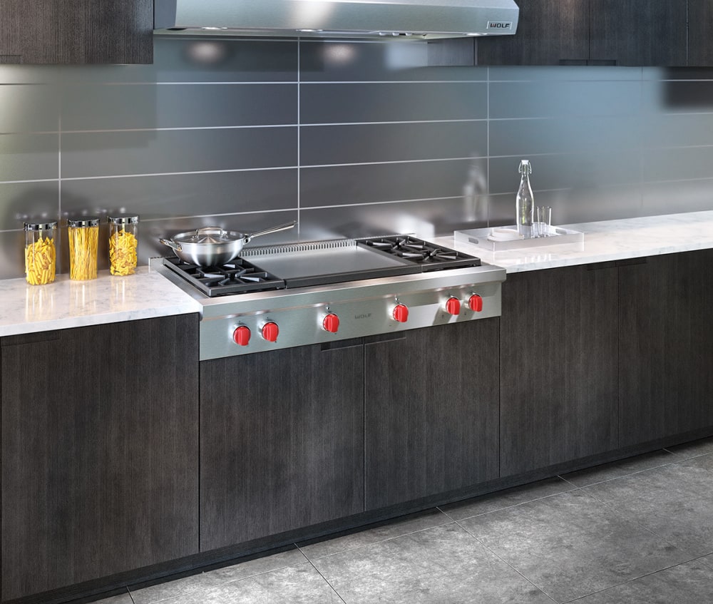 Wolf SRT484DG 48 Inch Pro Style Gas Rangetop With 4 Dual Stacked Wolf SRT484DG 48 Inch Pro Style Gas Rangetop With 4 Dual Stacked