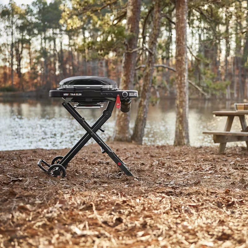 Weber 1500460 Traveler Mini 1 Burner Liquid Propane Grill with