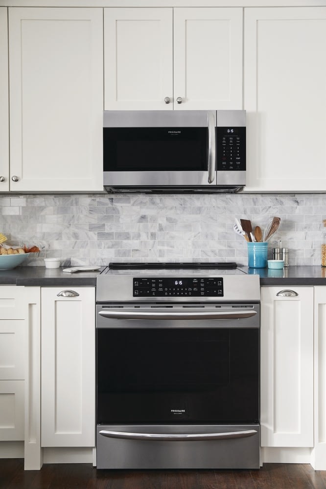 Frigidaire FGIH3047VF 30 Inch Induction Range with 4 Induction Zones, 5.4 Cu. Ft. Capacity True