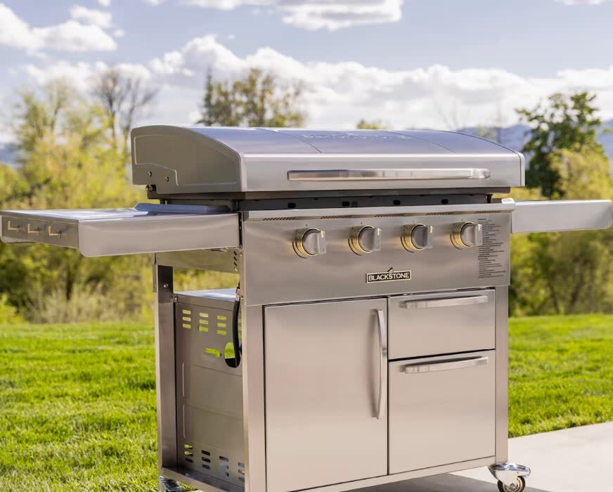 Blackstone 6008 36 Inch Outdoor Propane Grill with 768 Square Inch