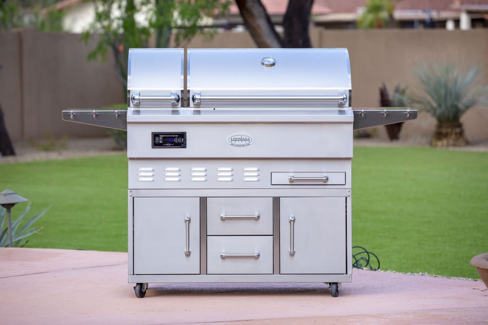 Louisiana Grills 60860 69 Inch Freestanding Wood Pellet Grill with 860