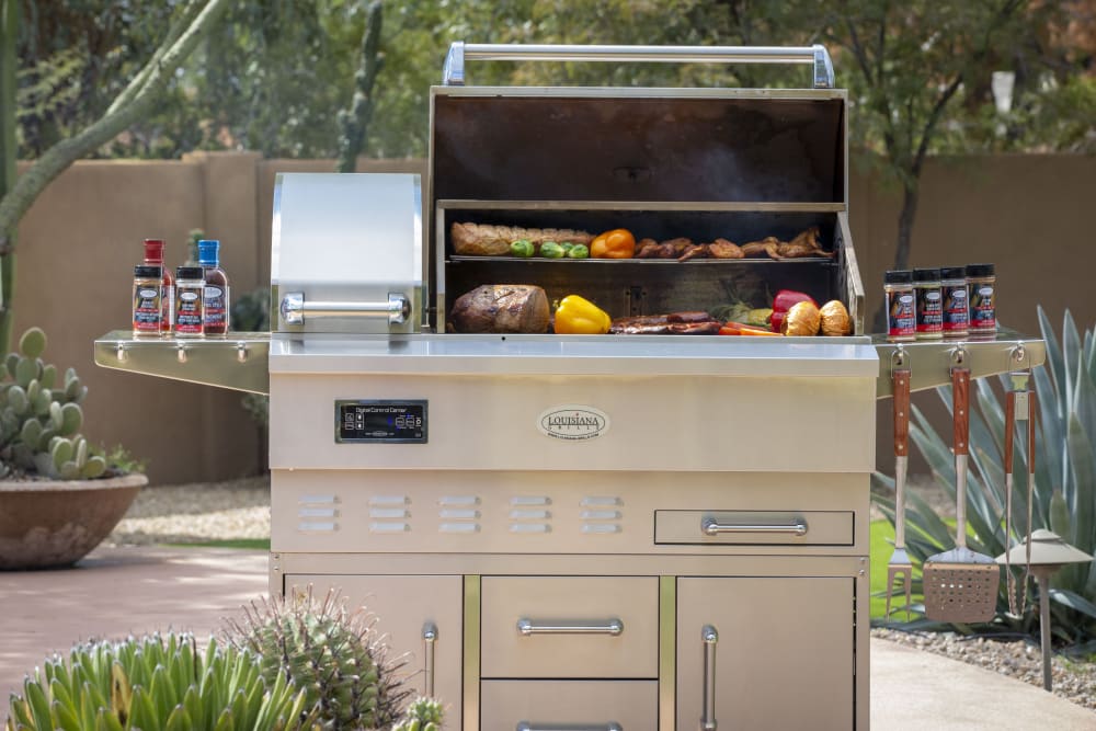 Louisiana Grills 60860 69 Inch Freestanding Wood Pellet Grill with 860