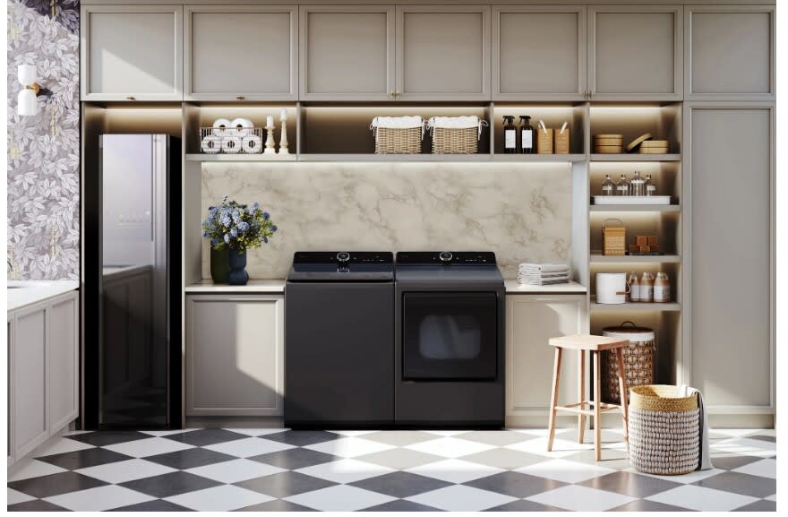 LG LGWADRGCB8600 Side by Side Washer Dryer Set with Top Load Washer and Gas Dryer in Black