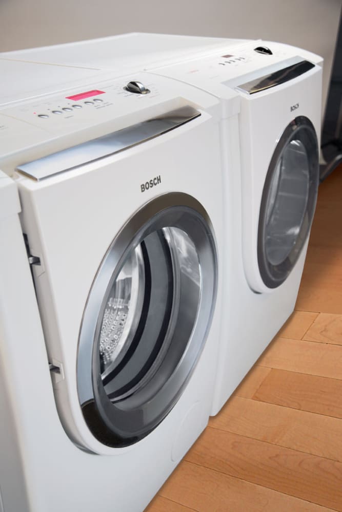 Bosch WTMC6321US 27 Inch Electric Dryer with 6.7 cu. ft. Capacity, 15