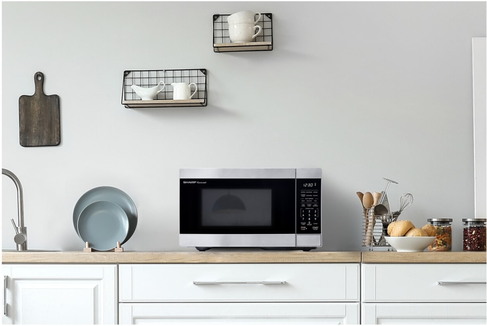 Sharp SMC0962KS 0.9 cu. ft. Countertop Microwave Oven with 900