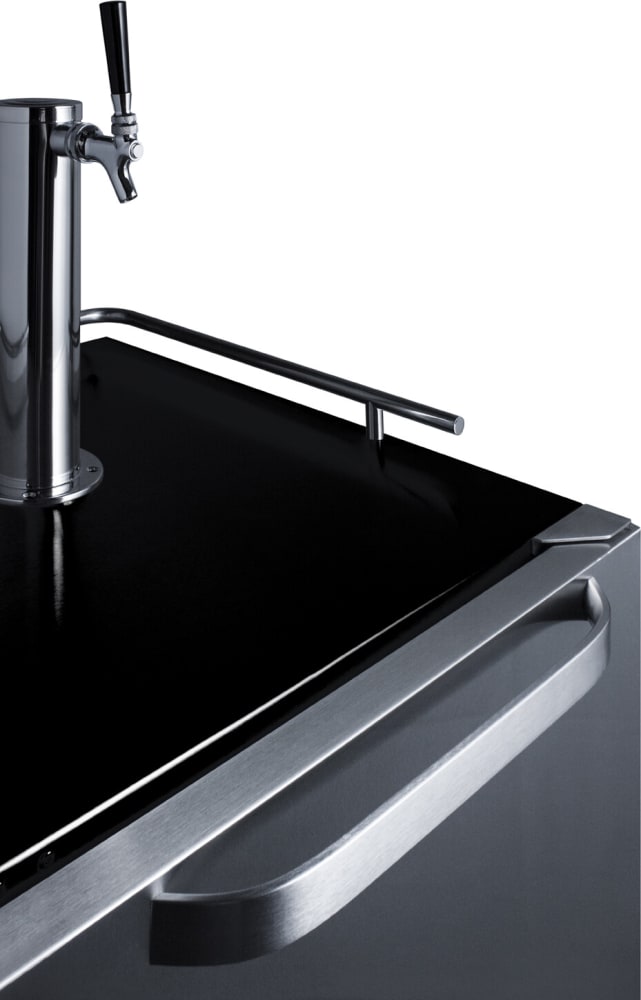 Summit SBC696OSWKD 24 Inch BuiltIn Outdoor Kegerator with 6.04 Cu.Ft