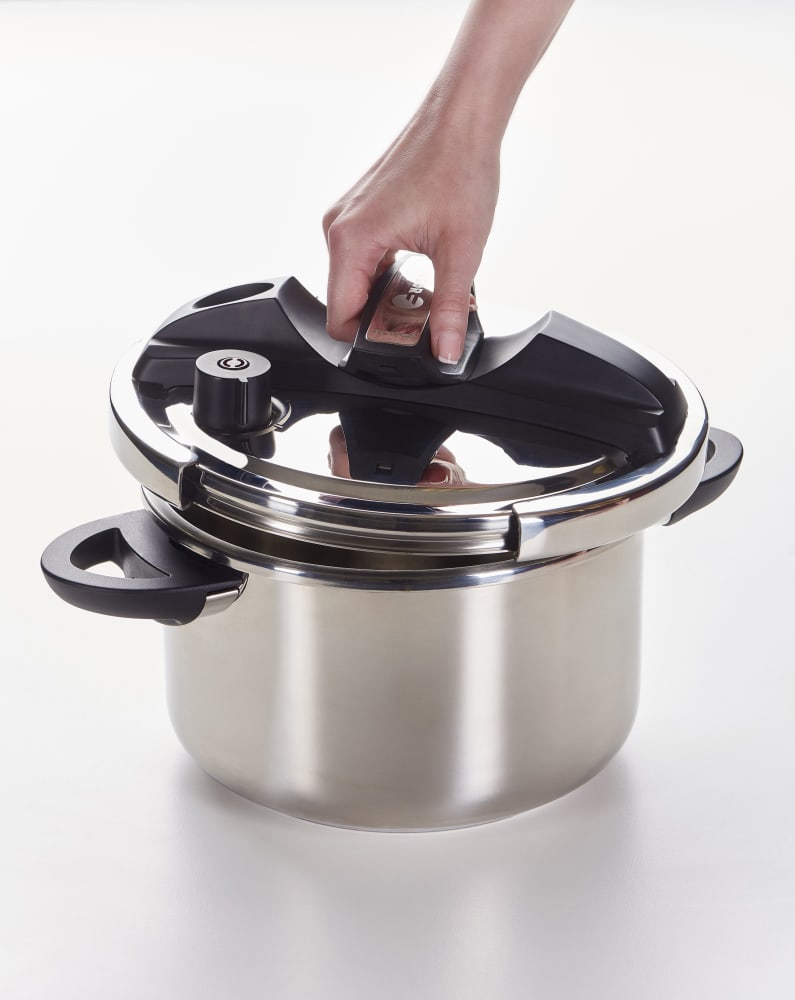 Fagor 935010057 Helix 8Quart Pressure Cooker with Fast Cooking, Easy