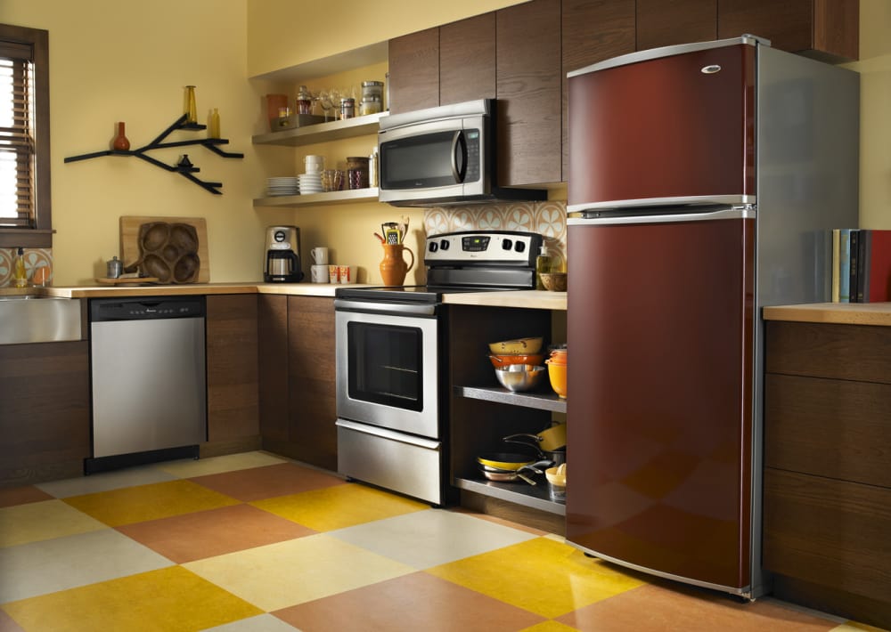 Amana A8RXNGMWH 17.6 cu. ft. TopFreezer Refrigerator with 2 SpillSaver