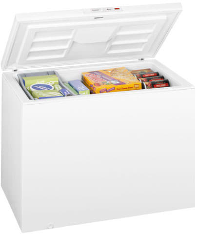 Amana AQC0722BRW 7.0 cu. ft. Chest Freezer with Adjustable Temperature ...