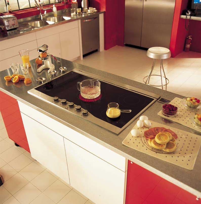 Viking DECU1655BSB 36 Inch Smoothtop Electric Cooktop with 5