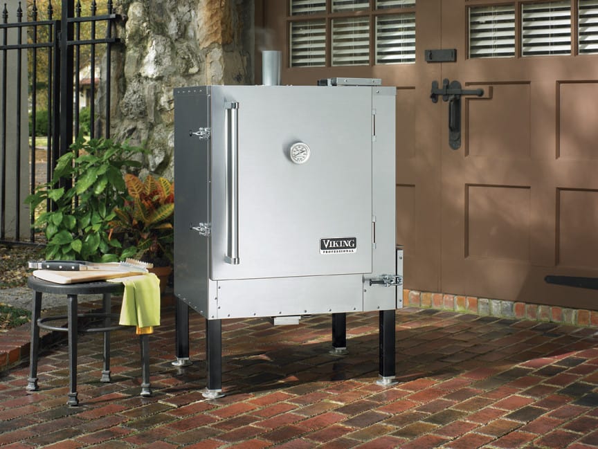 Viking VCFS364SS 36 Inch Freestanding Outdoor Gravity Feed Charcoal