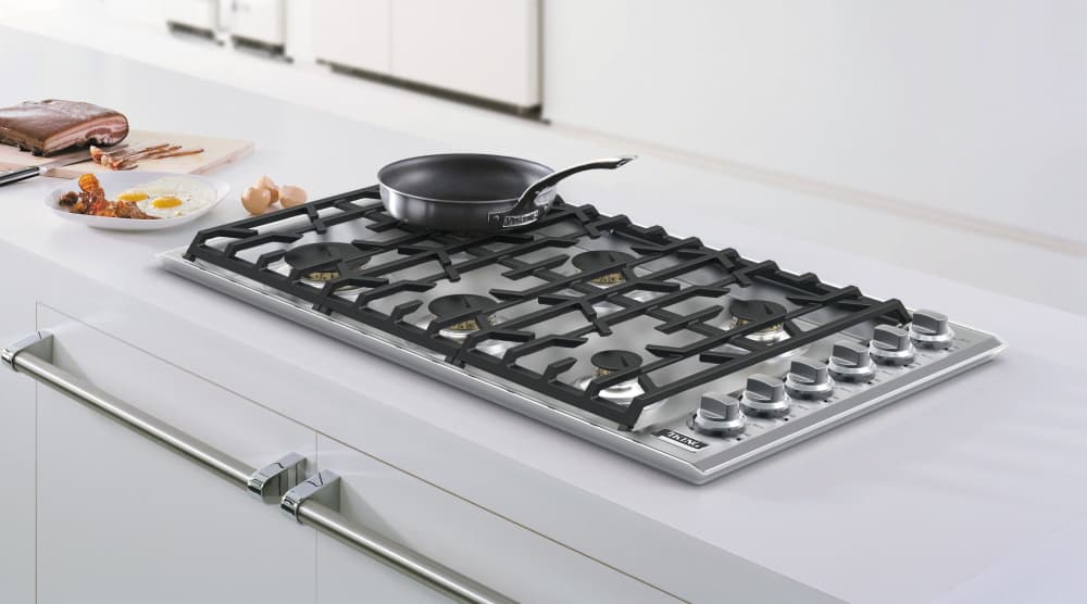 Viking 36 in. Stainless Gas Cooktop - VGC5366BSS