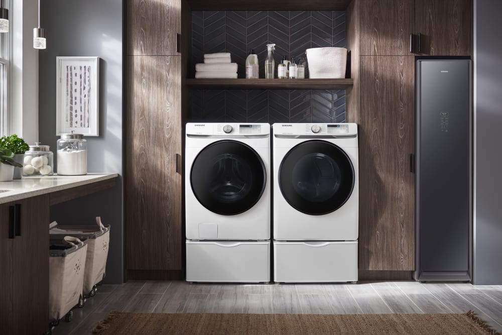 Samsung Df60r8200dg 18 Inch Smart Airdresser With Steam Lcd Display Fresh Finish 22 Total Cycles Sensor Dry Sanitize Cycle Dehumidification Self Clean And British Allergy Foundation Certified