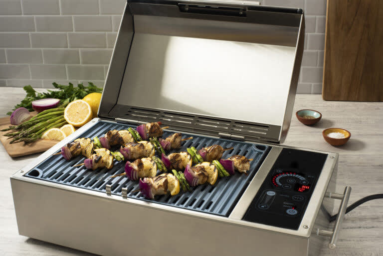 Kenyon B70091 Frontier 240V Portable Electric Grill 