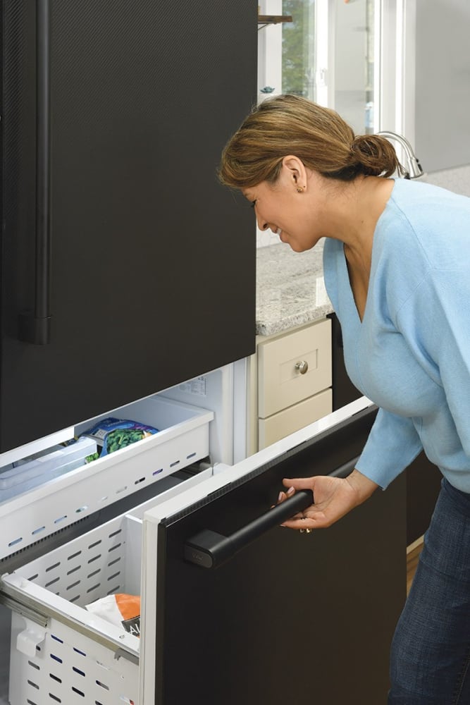 Beko BBBF3019IMWECF 30 Inch Builtin Bottom Freezer Refrigerator with