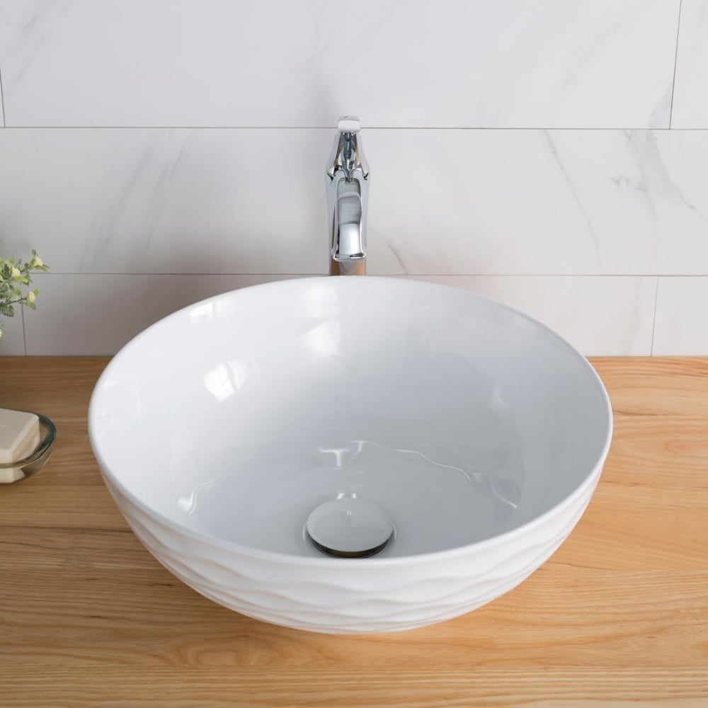 KOHLER Sunstruck 60 in. x 34 in. Soaking Bathtub with Center