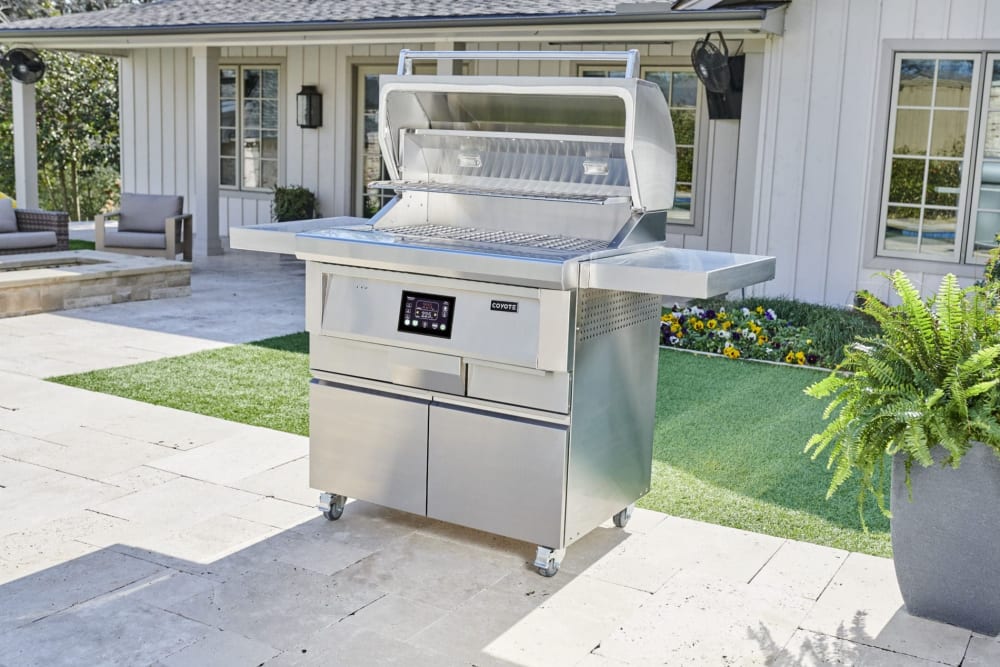 Coyote bbq grill shop