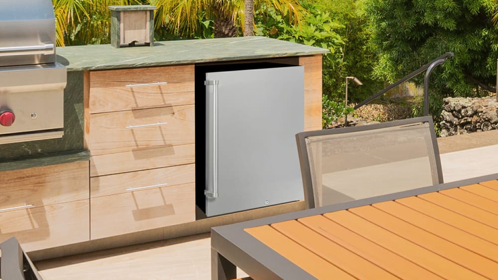 Danby DAR044A1SSO 21 Inch Compact Outdoor Refrigerator with 4.4 Cu
