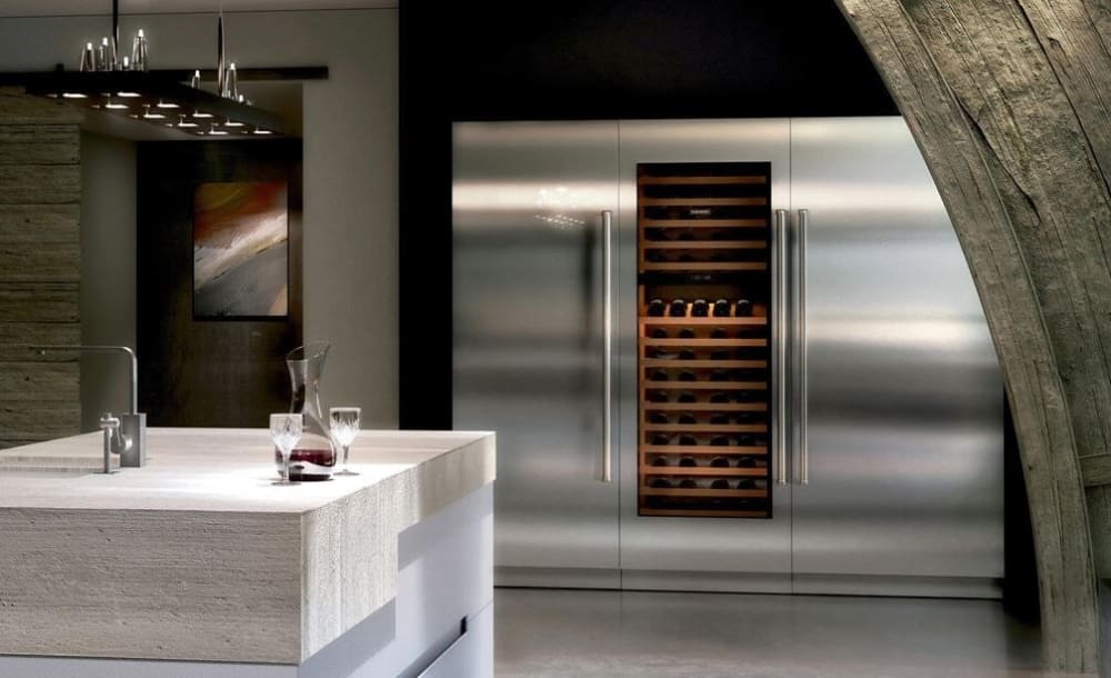 SubZero DEC3050FIL 30 Inch Smart Freezer Column with 15.5 cu. ft