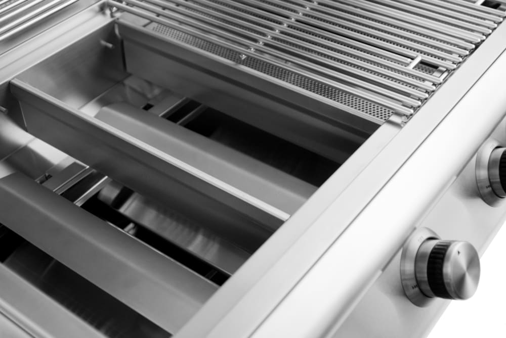 Blaze BLZ4NG 32 Inch Built In Grill with 66000 BTUs Rear Burner 740 sq. in. Cooking Space Stabilizing Grids Double Lined Hood Flame Thrower Ignition Warming Rack and Drip Tray Natural Gas