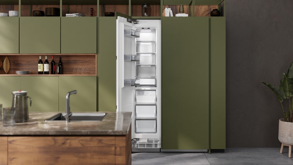 Elica EC18SLA08IPR 18 Inch Panel Ready Freezer Column with 8.6 cu