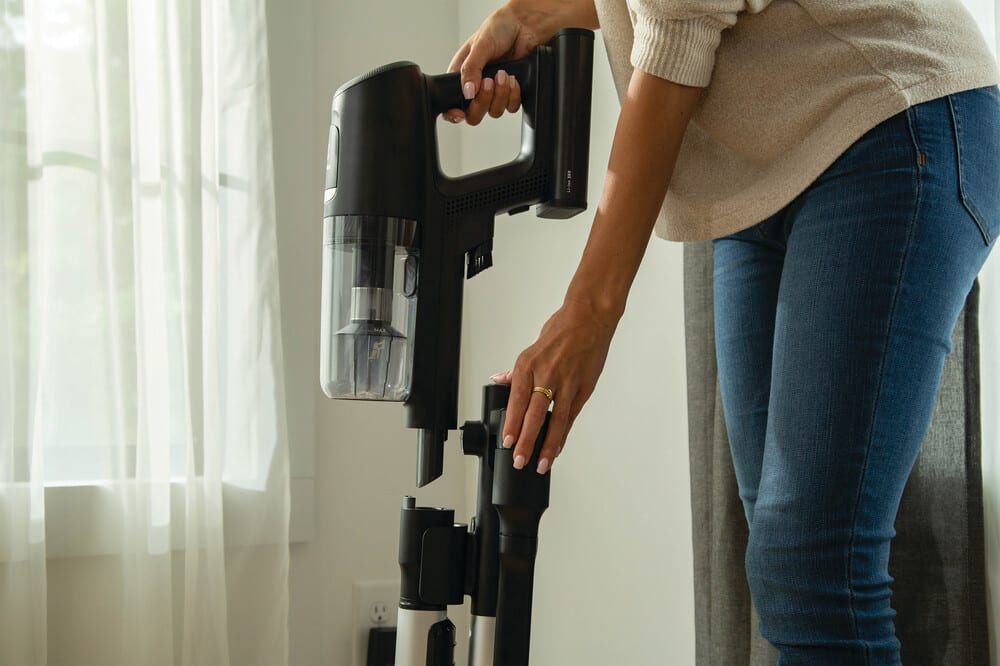 Electrolux EHVS85S3AU Ultimate800™ Cordless Stick Vacuum with BrushRoll