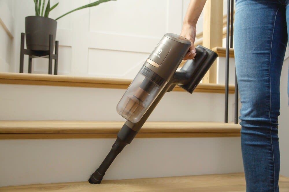 Electrolux EHVS85W3AM Ultimate800™ Complete Home Cordless Stick Vacuum