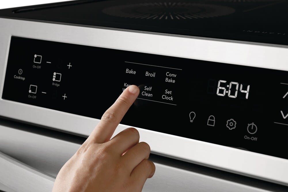 Frigidaire FCFI3083AS 30 Inch Freestanding Induction Range with 4