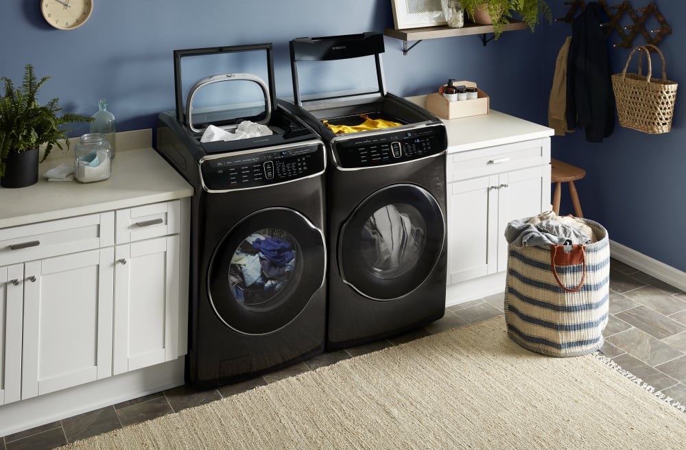 Samsung Sawadrgv352 Side By Side On Pedestals Washer Dryer Set With Front Load Washer And Gas Dryer In Black Stainless Steel