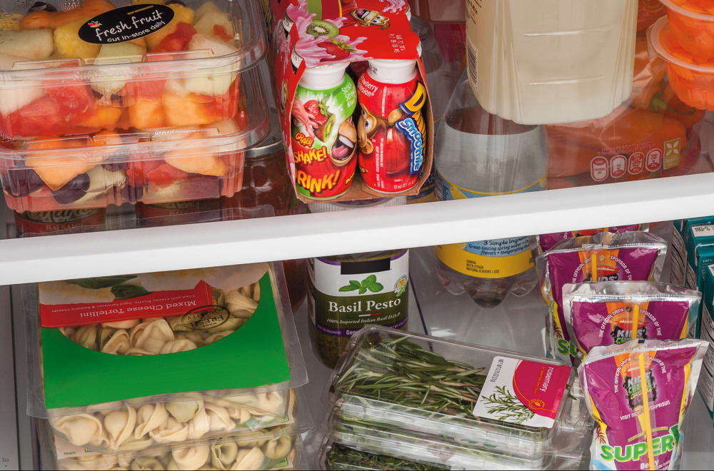 Frigidaire FFTR18G2QS 30 Inch TopFreezer Refrigerator with SpaceWise