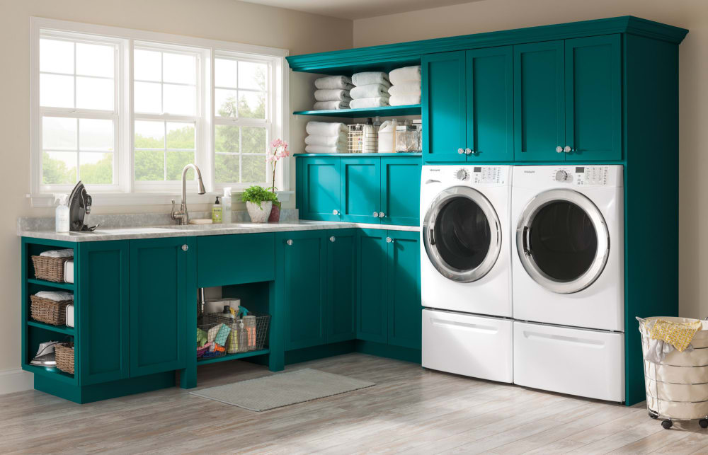 Frigidaire FRWADREW5 Side by Side on Pedestals Washer Dryer Set with Front Load Washer and Electric Dryer in Classic White