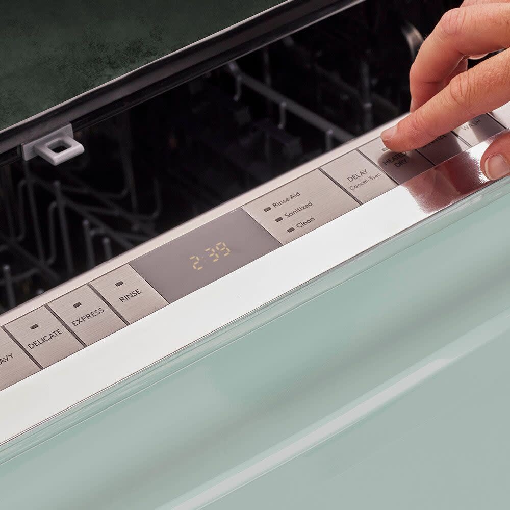 Unique Appliances UGP24CRDWLG 24 Inch Fully Integrated BuiltIn Retro