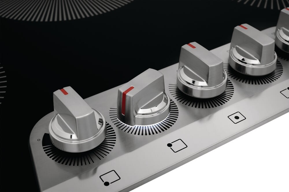 Frigidaire GCCE3070AS 30 Inch Electric Cooktop with 5 Elements