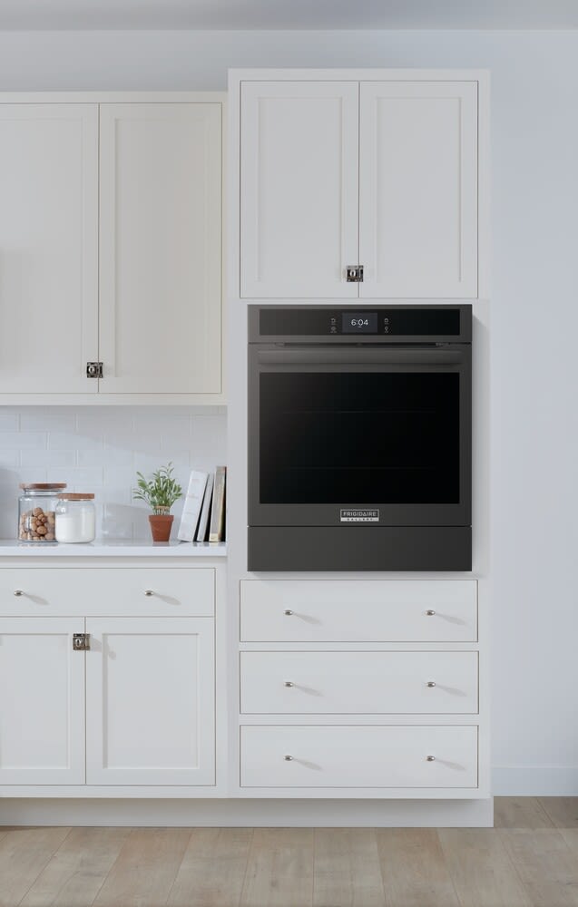 Frigidaire GCWS2438AB 24 Inch Single Electric Wall Oven with 2.8 cu. ft