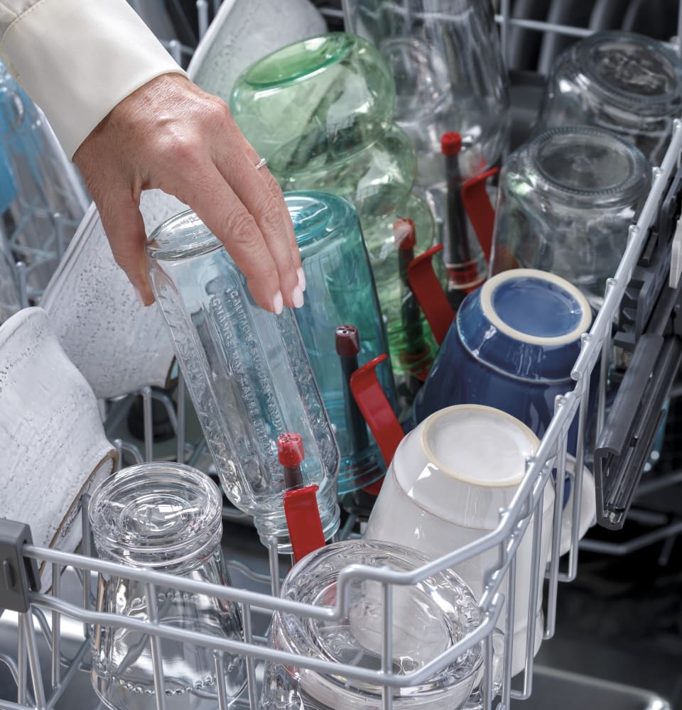 GE GDP645SYNFS 24 Inch BuiltIn Dishwasher Fully Integrated with 16