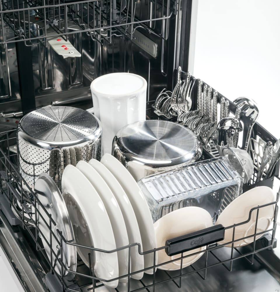 GE CDT865SMJDS Fully Integrated Dishwasher with Over 140 Cleaning Jets Piranha Food Disposer 3rd Rack Adjustable Upper Rack Silverware Jets Bottle Jets 16 Place Setting Capacity 7 Wash Cycles 40 dBA S...