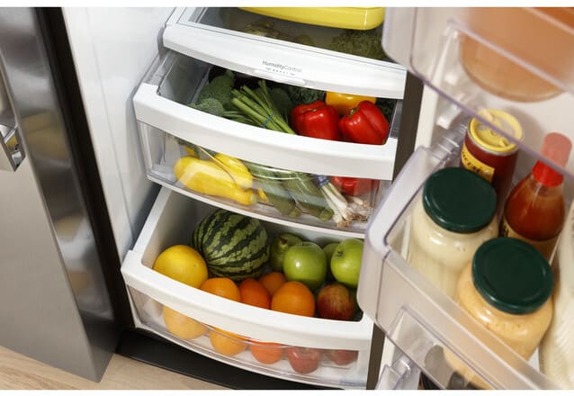 GE GSS23GGPWW 33 Inch Freestanding Side by Side Refrigerator