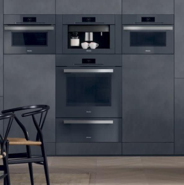 Miele H68802BPGRGR 30 Inch Electric Single Wall Oven with 4.6 cu. ft. Capacity, Convection