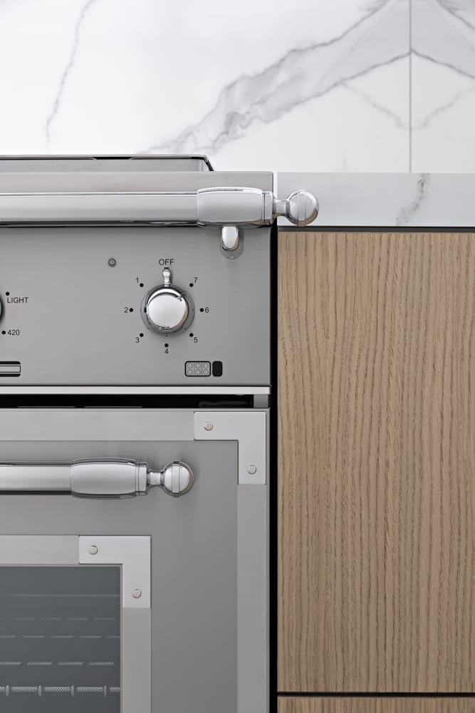 HER366BCFGMAVT by Bertazzoni - 36 inch All Gas Range, 6 Brass