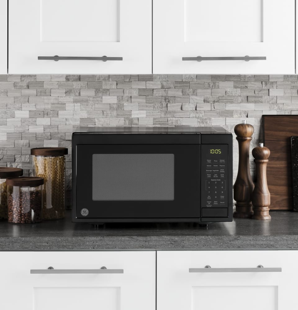 GE JES1095DMBB 0.9 cu. ft. Countertop Microwave Oven with Convenience