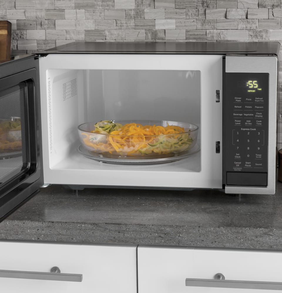 GE 0.9 Cu. Ft. Capacity Smart Countertop Microwave Oven - JES1097SMSS