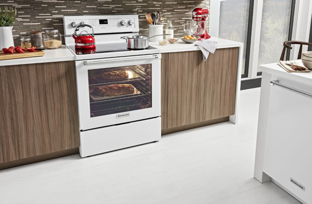 KitchenAid KFEG500EWH 30 Inch Freestanding Electric Range with 5