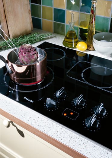 Miele KM427 36 Inch Ceran Glass Electric Cooktop with 5 Radiant
