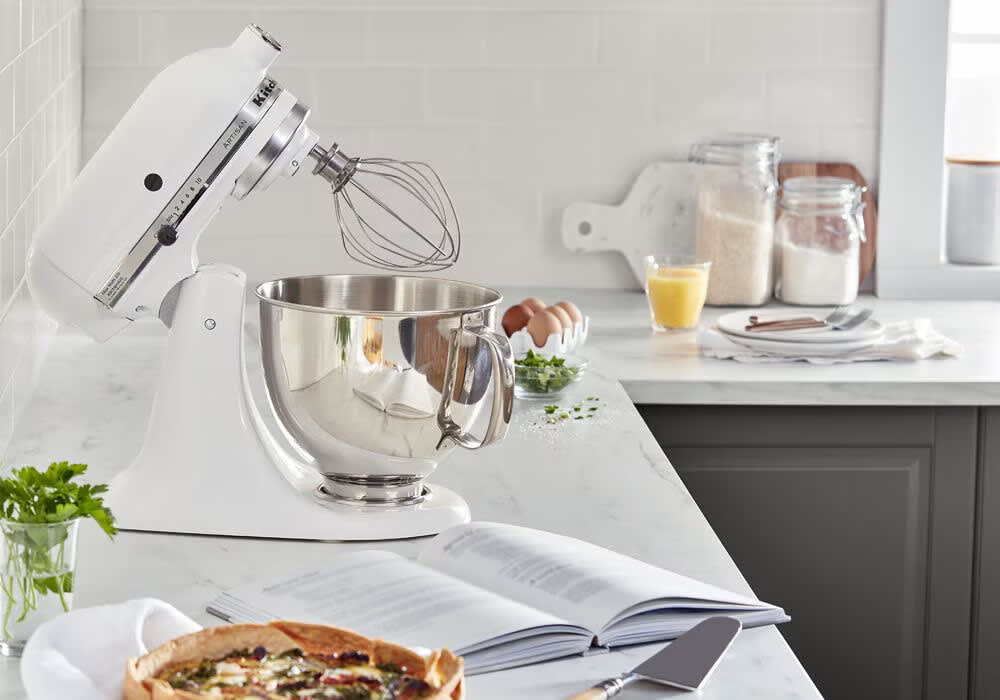 KitchenAid KSM150PSWH 5 Quart Tilt-Head Stand Mixer with 10 Speeds