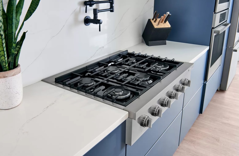 Bosch RGM8658UC 36 Inch Gas Rangetop with 6 Sealed Burners, Dishwasher