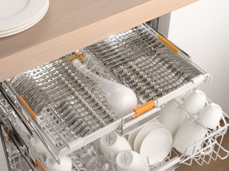 freestanding dishwasher with cutlery tray