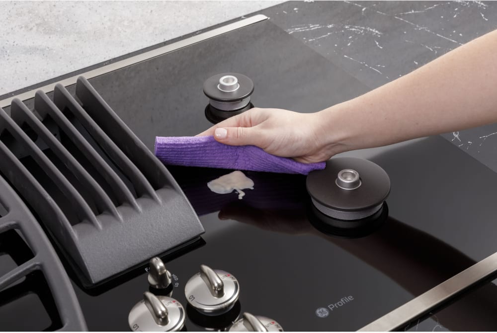GE PGP9830SRSS 30 Inch Built In Gas Cooktop with 4 Sealed Burners