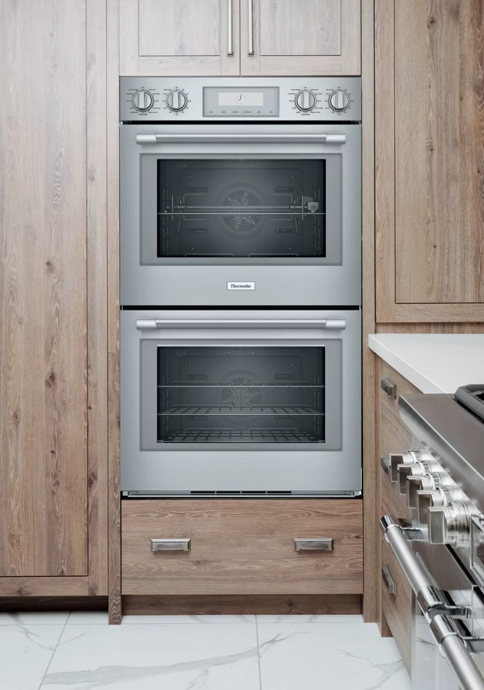 Thermador POD302W 30 Inch Double Convection Smart Electric Wall Oven with 9 cu. ft. Total